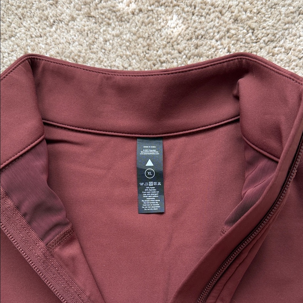 Balance Athletica Sleeveless Zip-Front Crop Top in Maroon - Picture 3 of 3